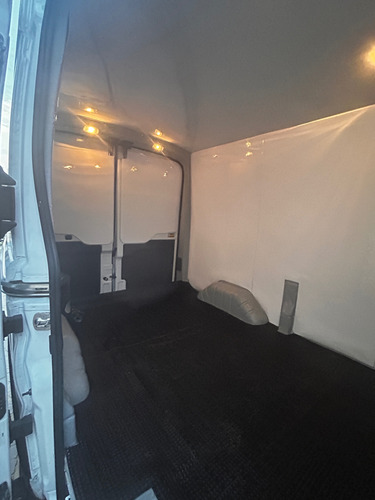Ford Transit 2.2 Furgon Mediano 350m