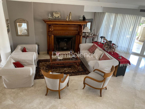 Casa En Venta En San Diego, Moreno