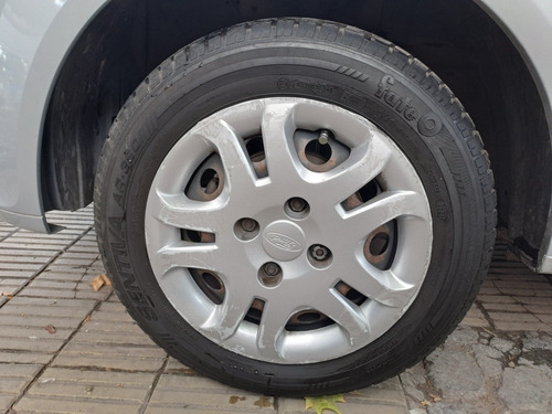 Imagen 19 de 20 de Ford Fiesta Max 1.6 Ambiente Plus Con Gnc