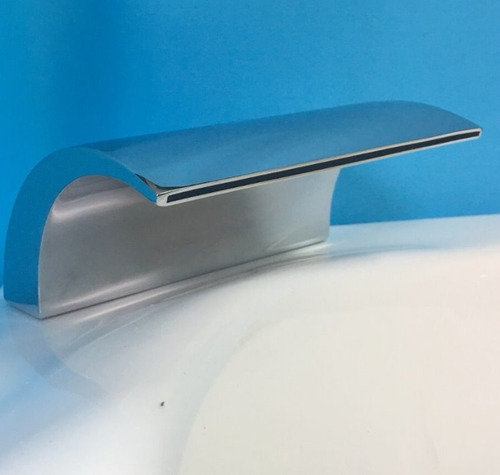 Cascada Oval Max Cromada Para El Ala D Bañera E Hidromasajes