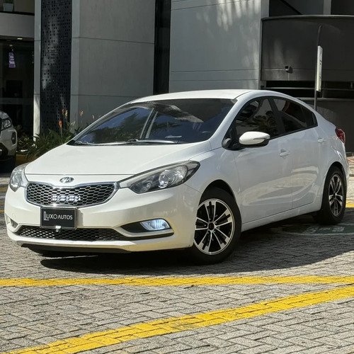 Kia CERATO PRO 1.6l Mecánico