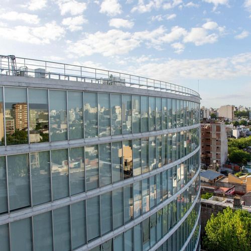 Oficina En Venta - 5 Ambientes 2 Baños - Cocheras - 951mts2 - Parque Patricios