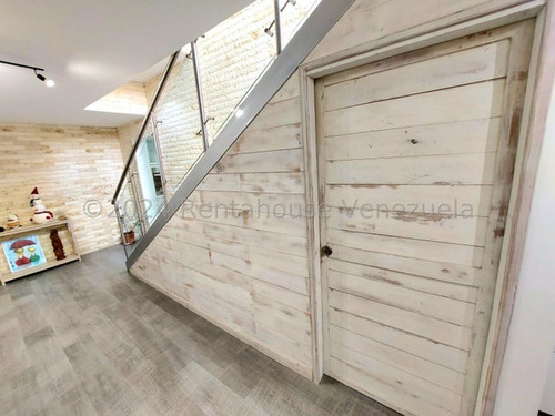 Penthouse ( 2 Niveles/ Amoblado/ Equipado) Venta Buenaventura Suites ( Guarenas) Mls - 24-14332