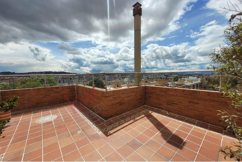 Triplex De 157m2 + Terraza De 23m2, 4 Cuartos, 3.5 Baños $ 950 Millones, Nuevo Country