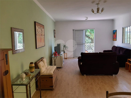 Imagem 5 de 25 de Você E Sua Familia Irão Morar Em Uma Charmosa Casa, Com Quintal, Em Um Bairro Maravilhoso. - Reo565323