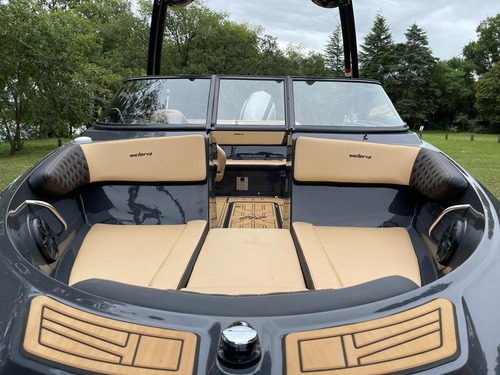 Lancha Victoria Valentino 212 Con Evinrude 150 G2 Año2023