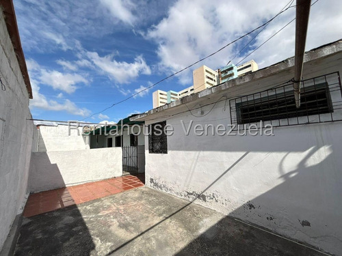 25-22195 Casa En Venta En Fundalara Con Local Comercial Ubicacion Estrategica Para Tu Nuevo Hogar O Local Comercial Una Zona Super Transitada Barquisimeto Yineth Cordero Rahco Y:c