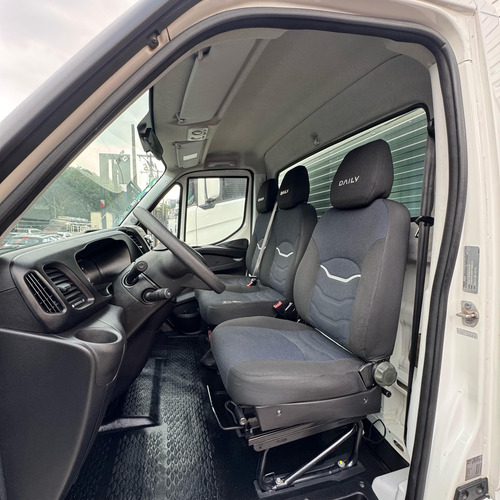 Iveco Daily City 30130 Ano 2022 Baú 4x2 = 35s14 Express+