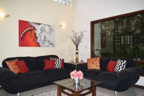 Imagem 7 de 24 de Casa Com 05 Quartos, Super Aconchegante E Confortável, Em Condomínio De Alto Padrão! - Ca0813