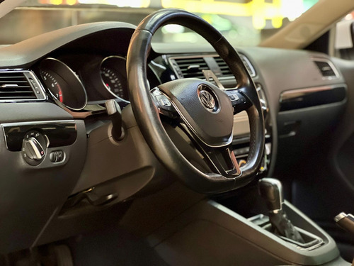 Volkswagen Jetta 2.0 Tsi Highline 4p