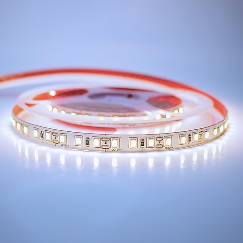 Fita Led Decorativa Quarto Cabeceira Cama Estante 9,6w 5m Luz Branco Frio 6000k Tensão De Operação 12v 12v