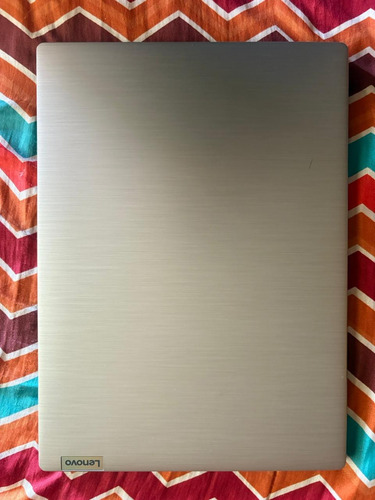 Laptop Lenovo Ideapad 14 Intel Core I3, 8gb Ram, 512gb Ssd Plateado (Usado)
