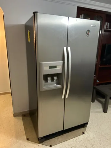 Nevecon Whirlpool Wd5550l Bga 714 Lts No Frost Acero Inox. (Usado)