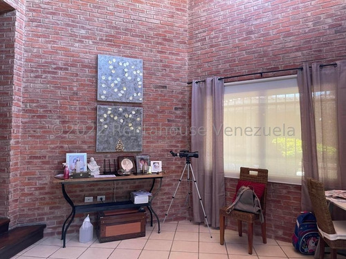 Imagen 9 de 16 de Andreina Gonzalez Vende Casa En Safari Country Club Valencia 22-17278