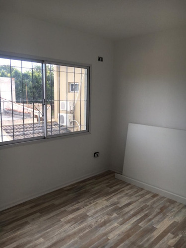 Duplex En Venta En Ituzaingo Norte
