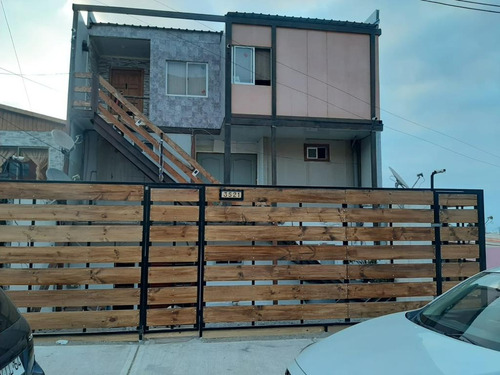 Casa Con Departamentos Inversionistas,  Iquique 6750 Uf