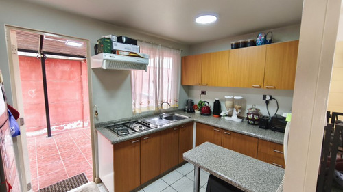 Casa Aislada 2d + Escritorio Condominio Los Maitenes 3