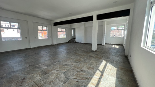 Local En Renta Boulevard Euquerio Guerrero 79 M2 Tercer Nivel