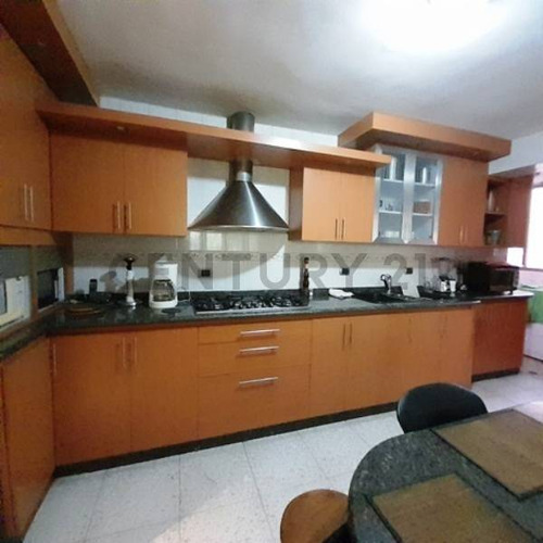 La Urbina Bello Apartamento Semi Actualizado