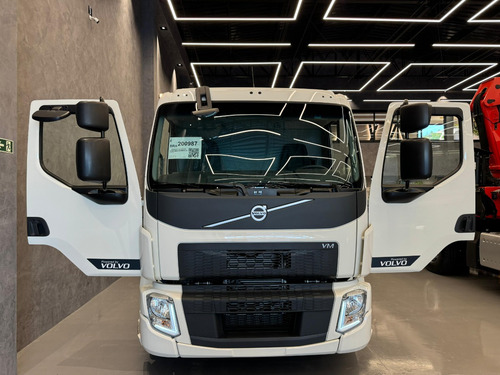 Volvo Vm290 6x2 City 2025 Munck Palfinger 45t + Guincho Cabo