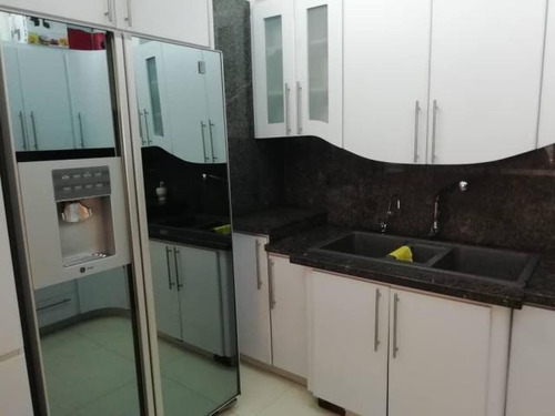 Imagen 2 de 12 de Venta De Apartamento En Chacao 20-17789