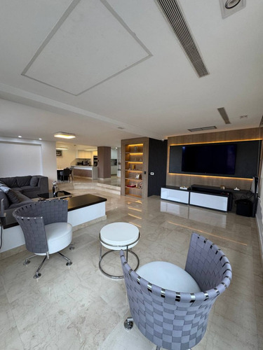 Venta De Apartamento Actualizado En La Tahona