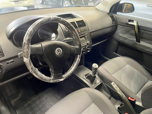 Imagem 9 de 12 de Vw / Polo Sedan 1.6 2012