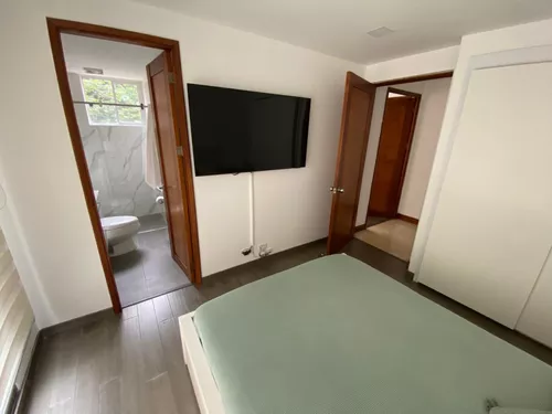 Apartamento En Venta En El Poblado, La Calera. Cod V12467