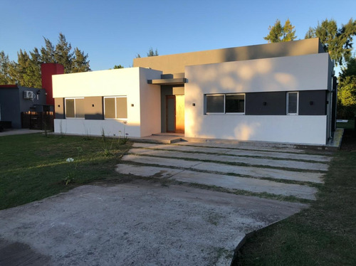Casa En Malibu De Canning!! Piscina Y Escritura!!!