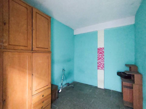 Imagen 9 de 22 de Casa A Reciclar Sobre Lote Propio - Oportunidad Inversores - En Constitución