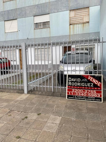 Imagen 2 de 7 de Permuta - Departamento De 3 Ambientes En Venta - Moron Sur