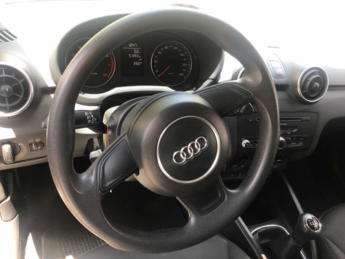 Audi A1 2012 1.2 Attraction Tfsi 86cv