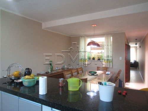 Sobrado - Vila Valparaiso - Ref: 7685 - V-7685