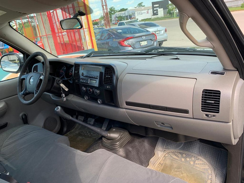 Imagen 10 de 14 de Chevrolet Silverado 2010 E 1500 5vel Cab Reg Aa 4x2 Mt