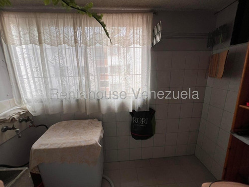 Kc. Promoción En Venta La Quinta Los Teques #25-24265