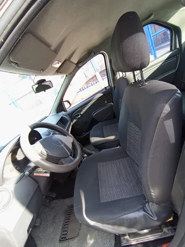 Renault Logan 1.4 Entry Familier 2012