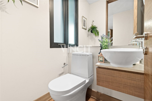 Departamento En Arriendo De 2 Dorm. En Las Condes