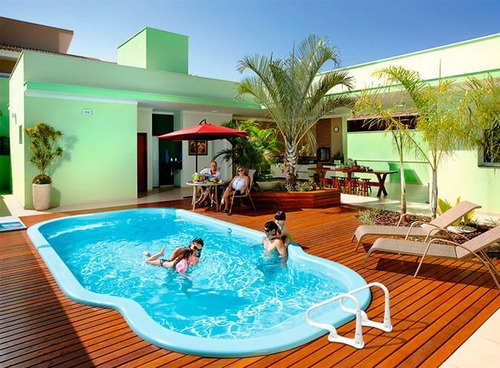 Imagem 3 de 3 de Tinta Piscina De Fibra Impermeabilizante Azul Piscina 3,6lt