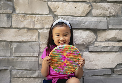 Juguete Compromiso Táctil Chuckle & Roar: Pop It! Xl Rainbow