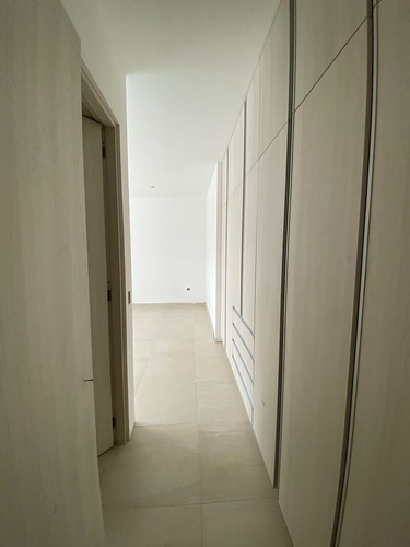Imagen 13 de 15 de Residencia En Lomas De Juriquilla, Jardín, 3 Recamaras, Sal