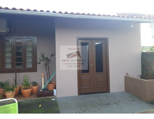Casa A Venda No Bairro Ingleses Do Rio Vermelho Em - 3290-1