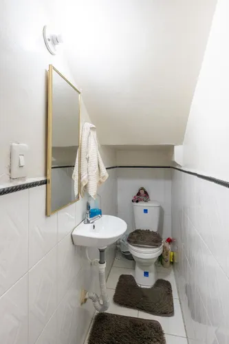 Casa En Venta En Los Naranjos. Cod V21519