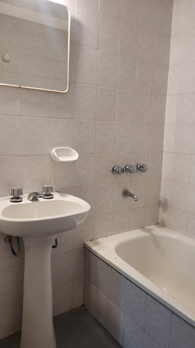 Departamento De 2 Dormitorios En Barrio Norte
