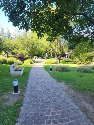 Complejo Cerrado Casonas Del Parque