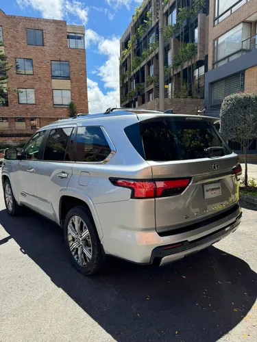 Toyota Sequoia 3.5 V6 Capstone