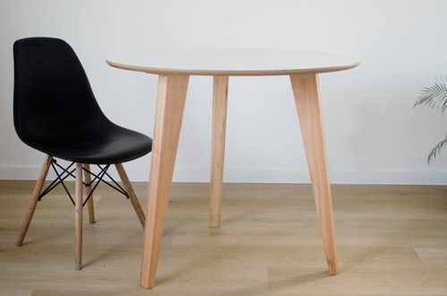Imagen 2 de 5 de Mesa Comedor Redonda Blanca Nordica Diseño Paraiso Madera