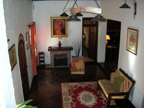 Imagen 7 de 24 de Importante Y Único Chalet En Luis Palacios - Santa Fe