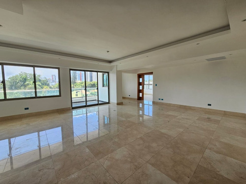 Apartamento En Venta En Los Cacicazgos, Santo Domingo, 300m2, 3 Hab. 3 Parqueos, Exclusivo Complejo Con Todas Las Comodidades Y Seguridad, Zona Tranquila, Oportunidad De Invertir En Tu Sueño.