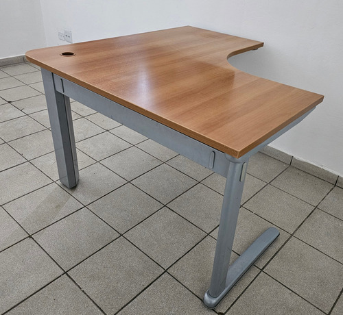 Mesa De Escritório  Alberflex Usada Modelo L 140x140