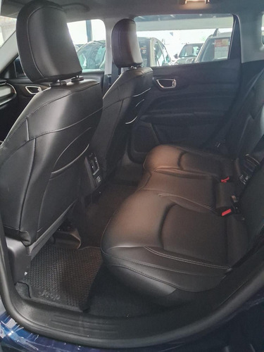 Jeep Compass 1.3 Longitude Dark Turbo Flex Aut. (T270) 5P